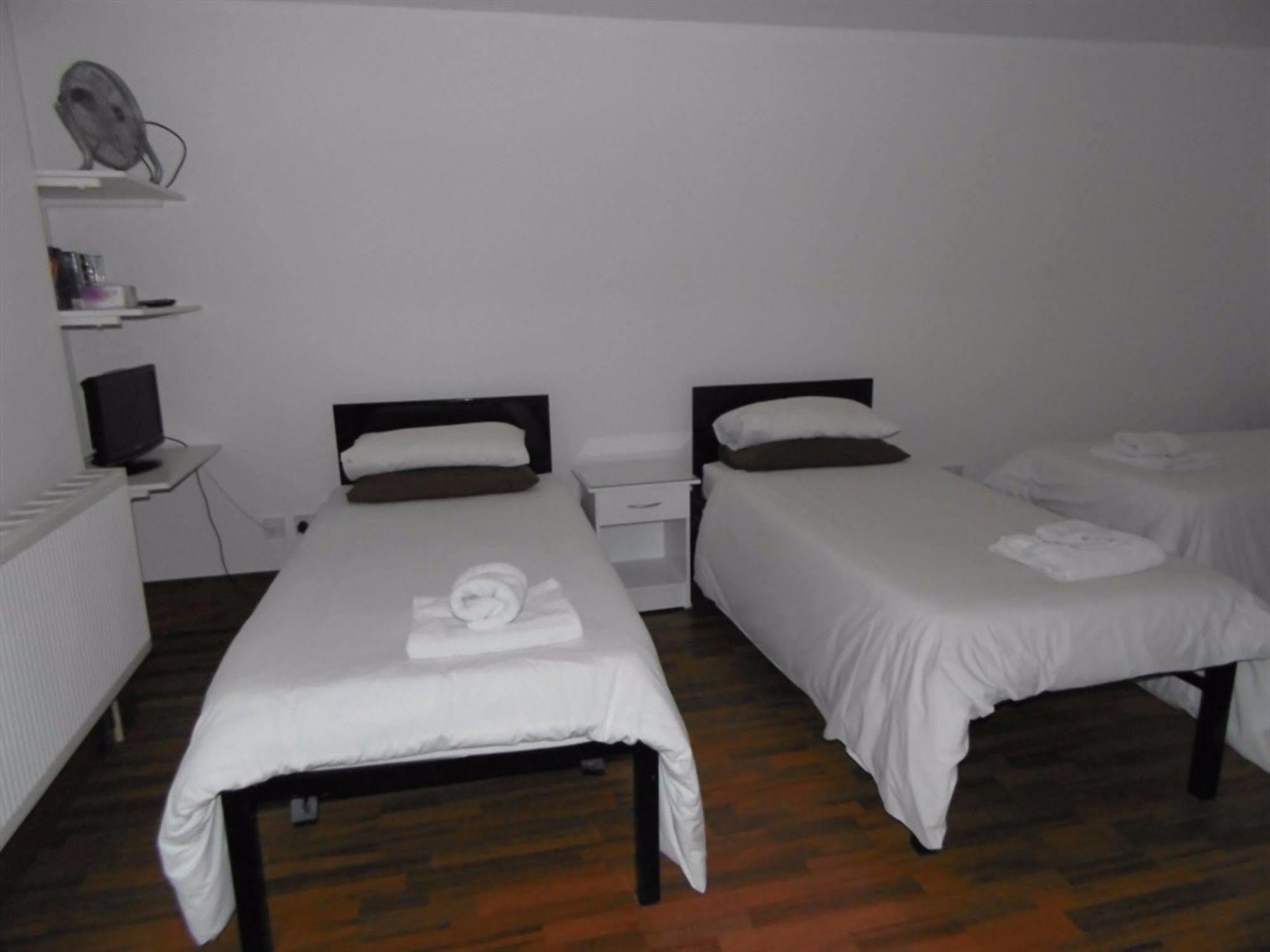 Breeze Guest House Bootle  Exteriör bild