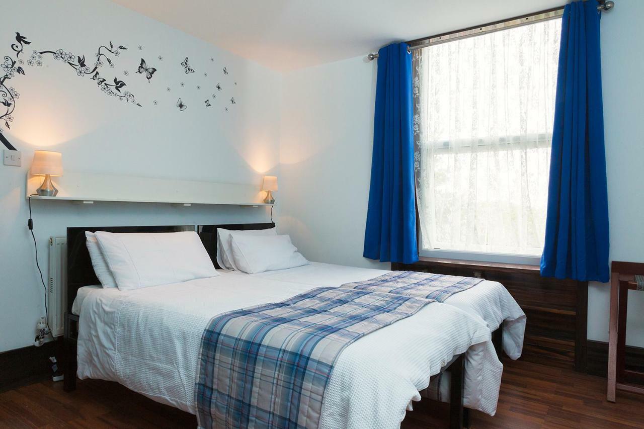 Breeze Guest House Bootle  Exteriör bild