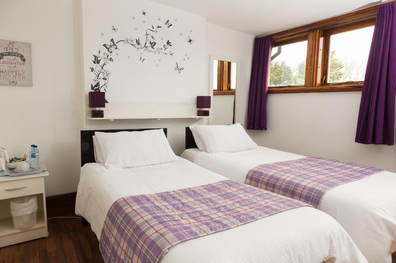 Breeze Guest House Bootle  Exteriör bild